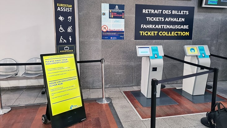 Portable digital a-board at Eurostar train station