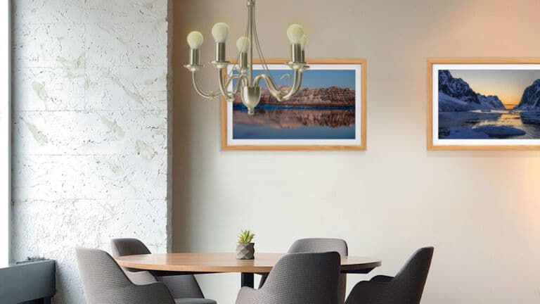 Digital Canvas Display in a coffee shop
