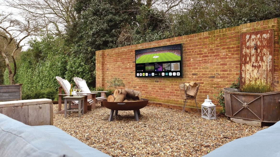 Outdoor TV Screen Wall Mounted in a Pub Garden